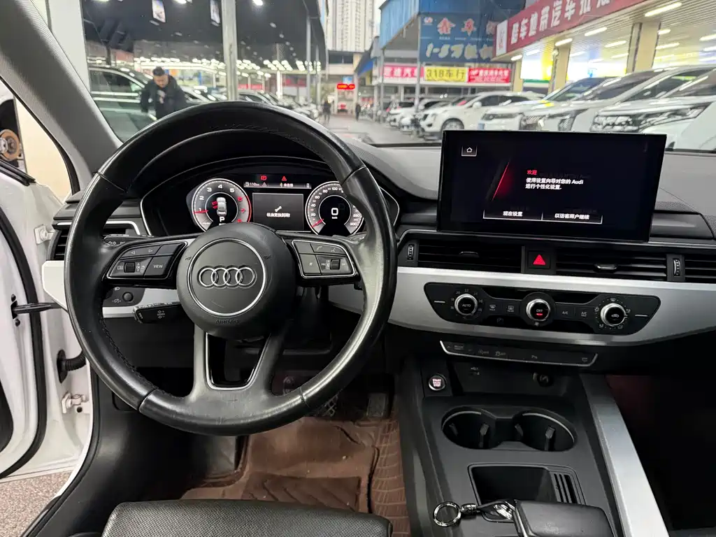 AUDI A4L