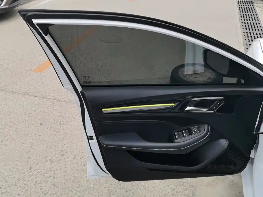 Roewe i5 2021 1.5L CVT