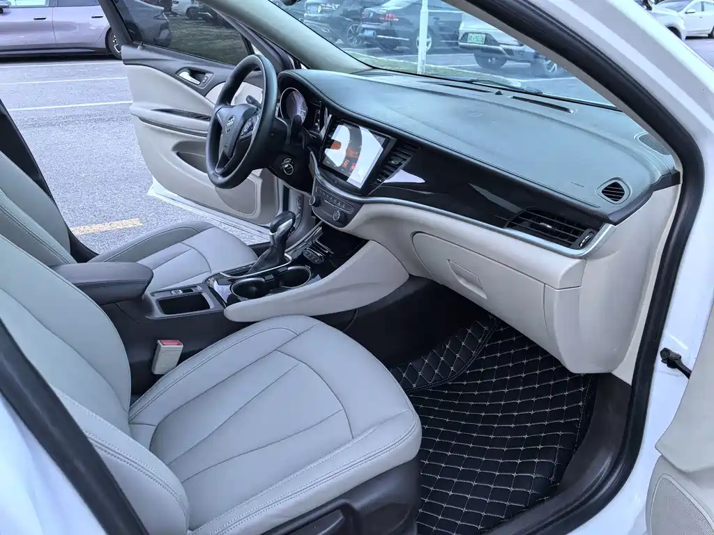 Buick Verano — миниатюра 12