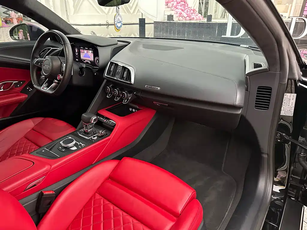 Audi R8 — миниатюра 12