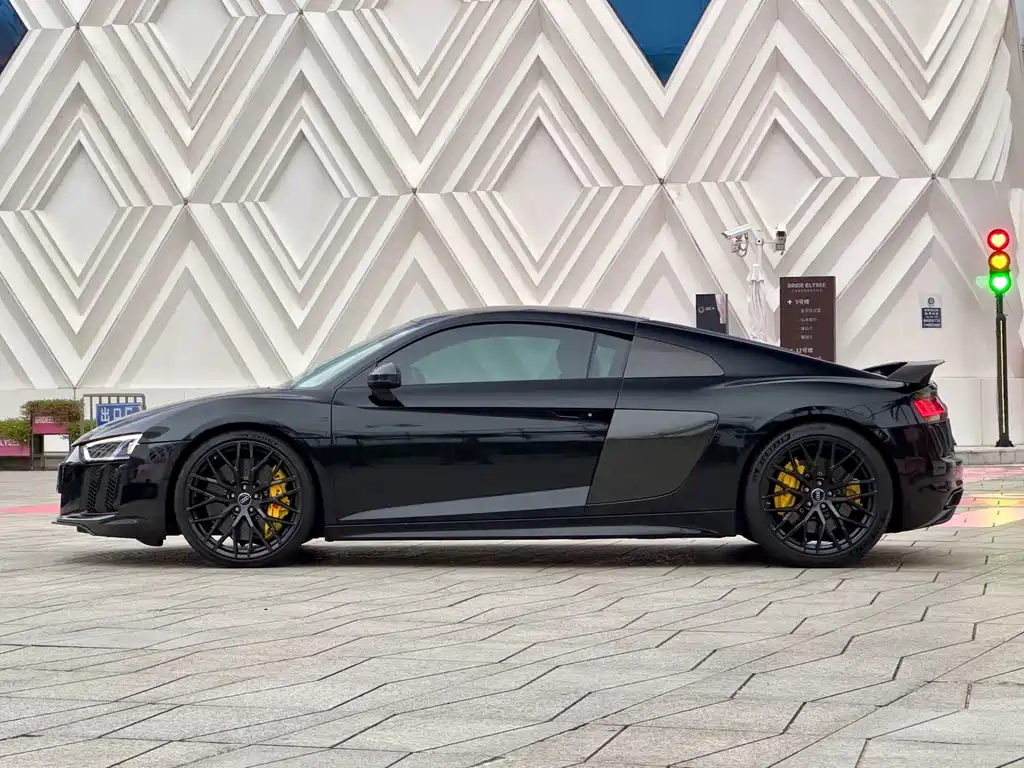 Audi R8 — миниатюра 7