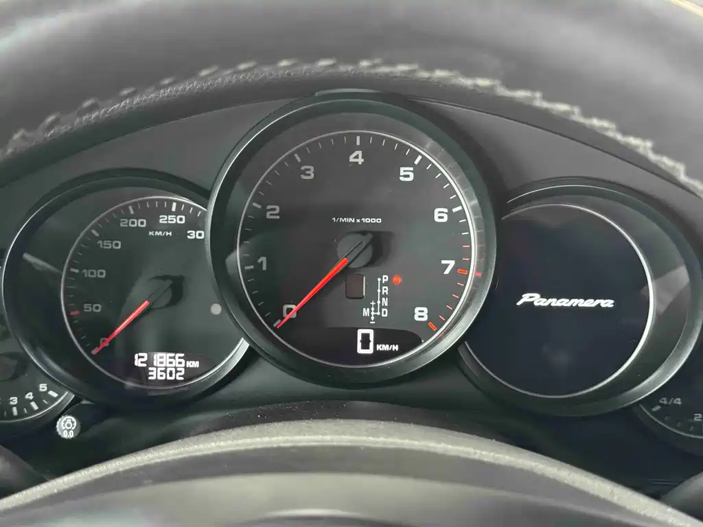 Porsche Panamera — миниатюра 9