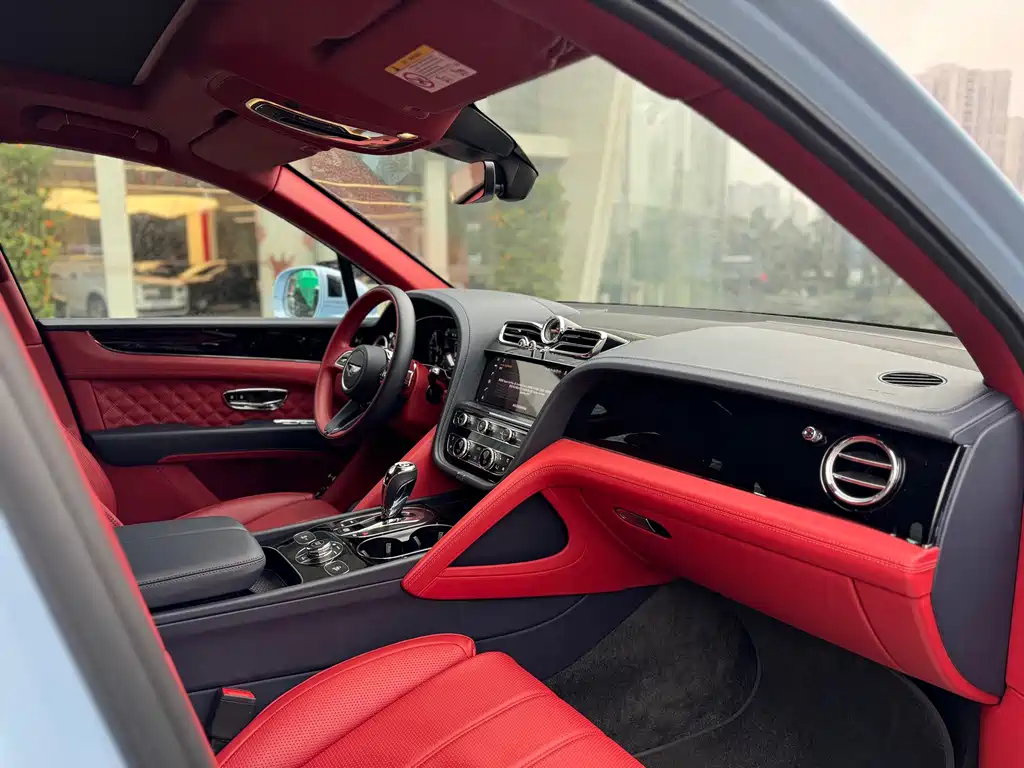 BENTLEY TIMYUE PLUG IN HYBRID