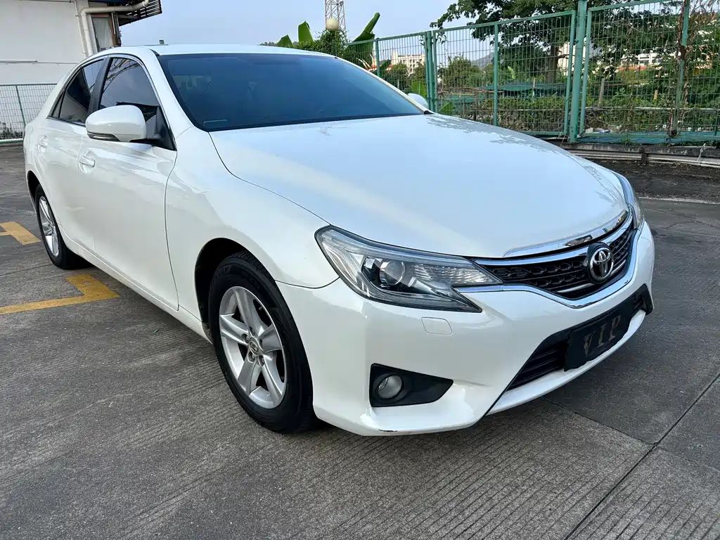 Toyota Reiz — миниатюра 3