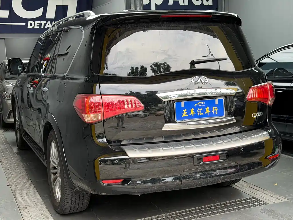 Infiniti QX80 2016 5.6L 4WD