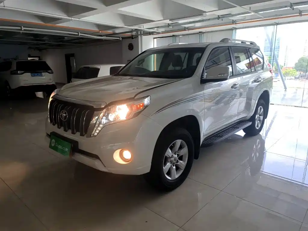 Toyota Land Cruiser Prado 2015 2.7L AT Luxury