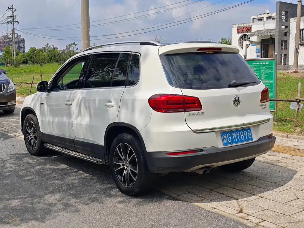 Volkswagen Tiguan 2016 300TSI AT Luxury