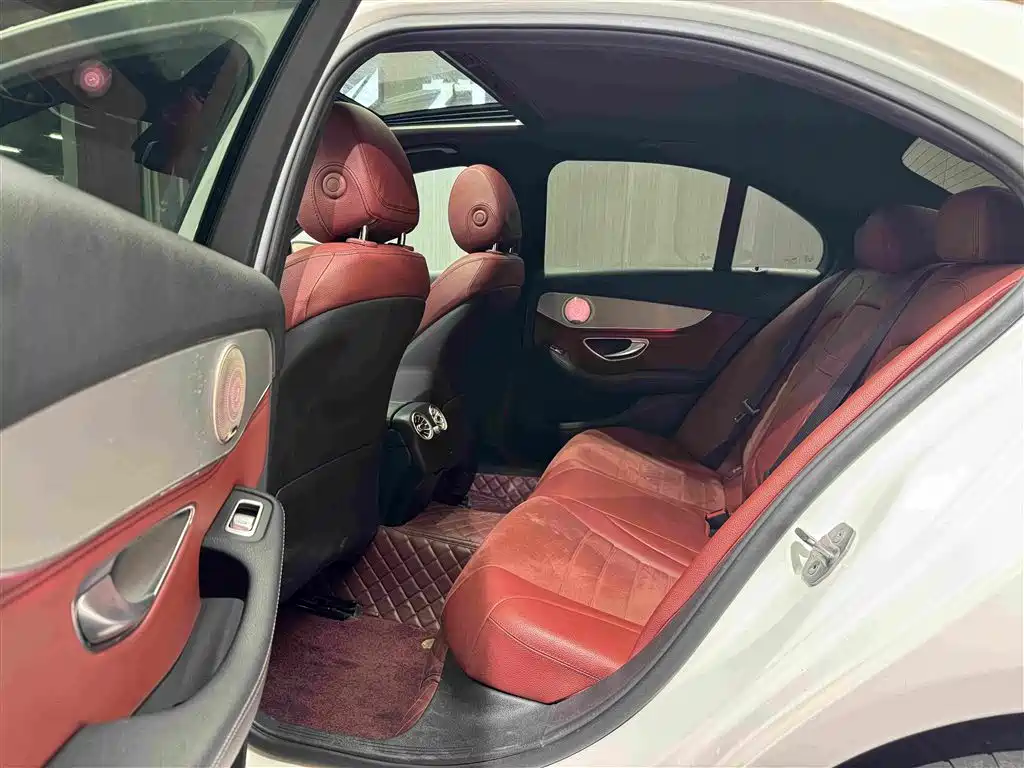Mercedes-Benz C-Class — миниатюра 6