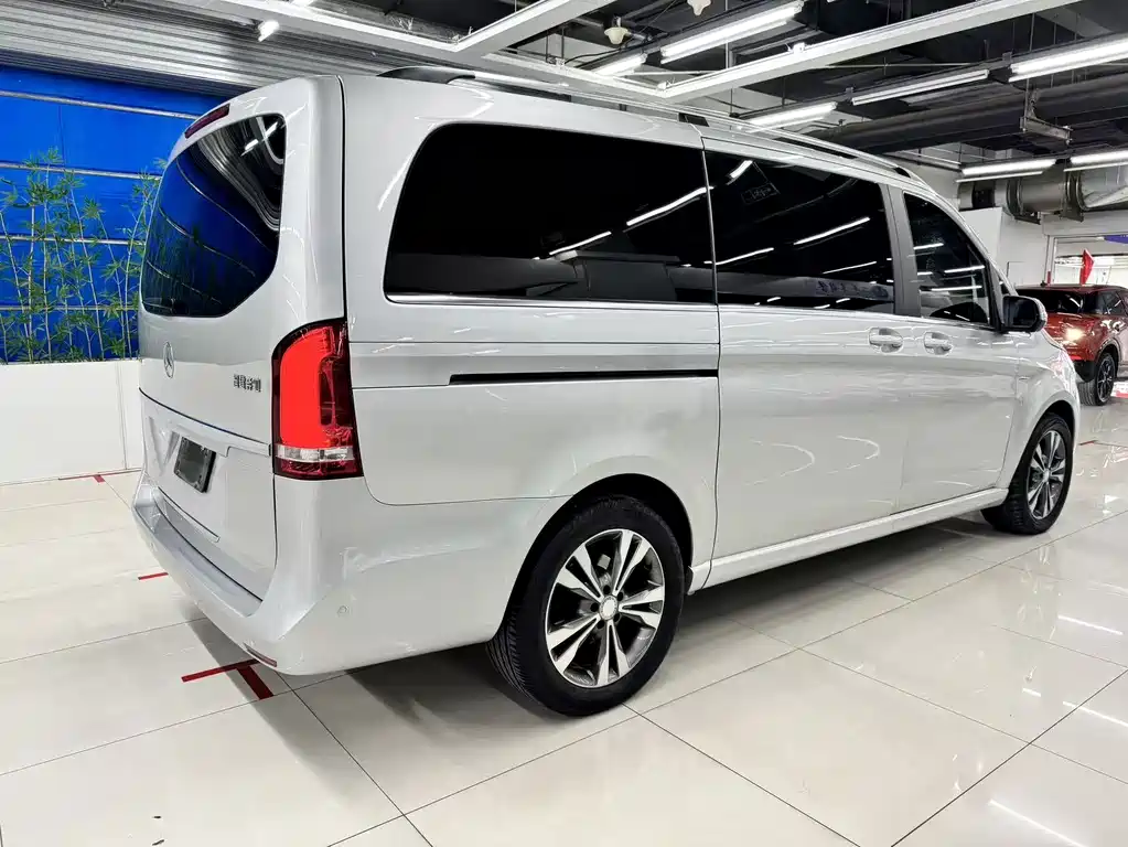 Mercedes-Benz V-Class V 2016 V 260 Luxury