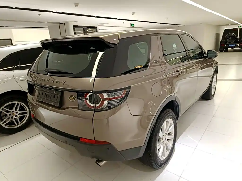 Land Rover Discovery Sport — миниатюра 7
