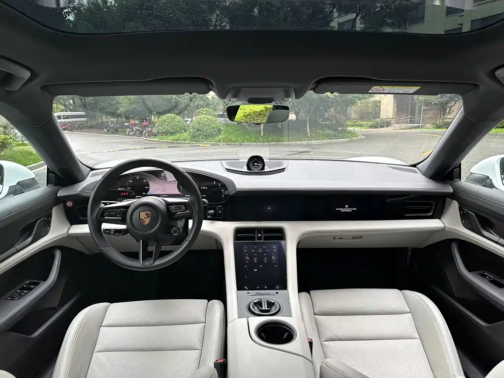 Porsche Taycan 2022 Taycan