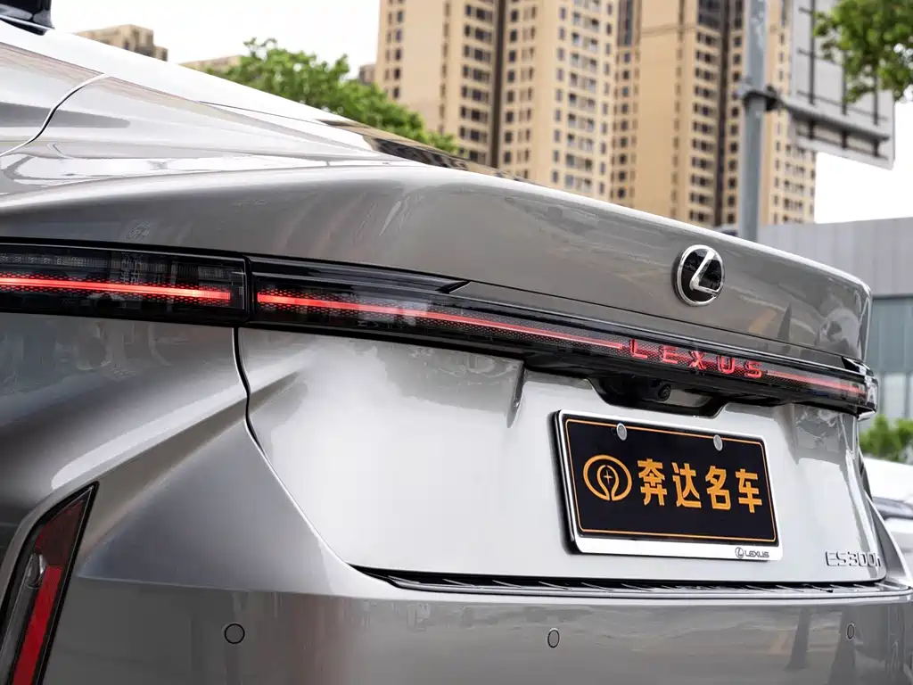 Lexus ES 2026 300h