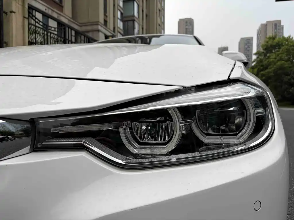 BMW 3 Series — миниатюра 3