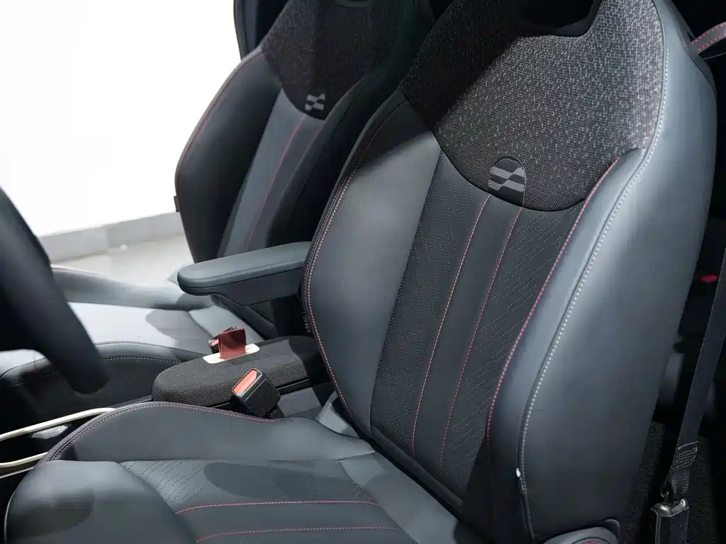 MINI MINI COOPER EV — миниатюра 5