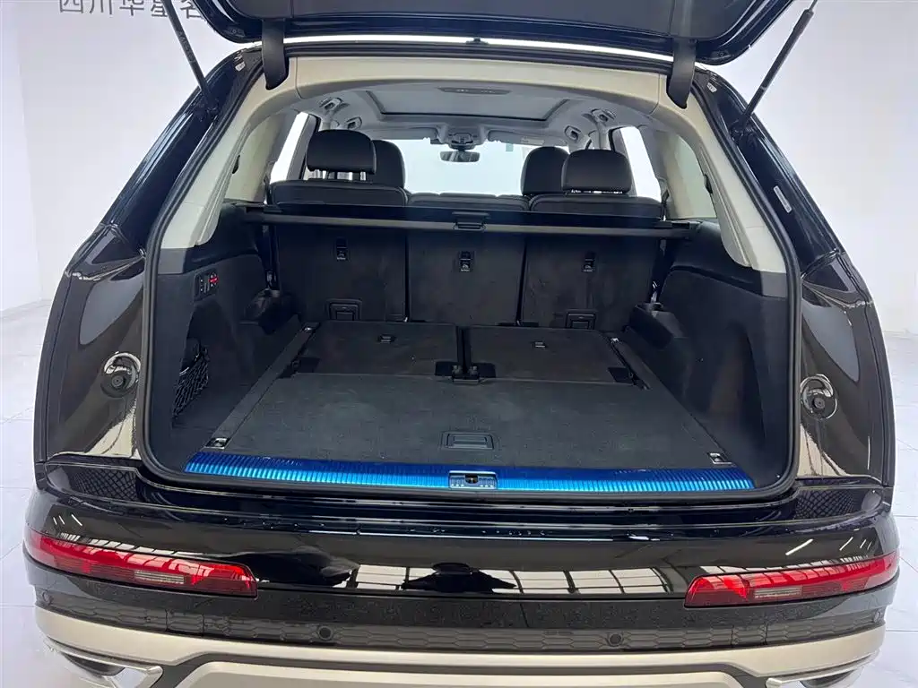 Audi Q7 2023 55 TFSI quattro S Luxury