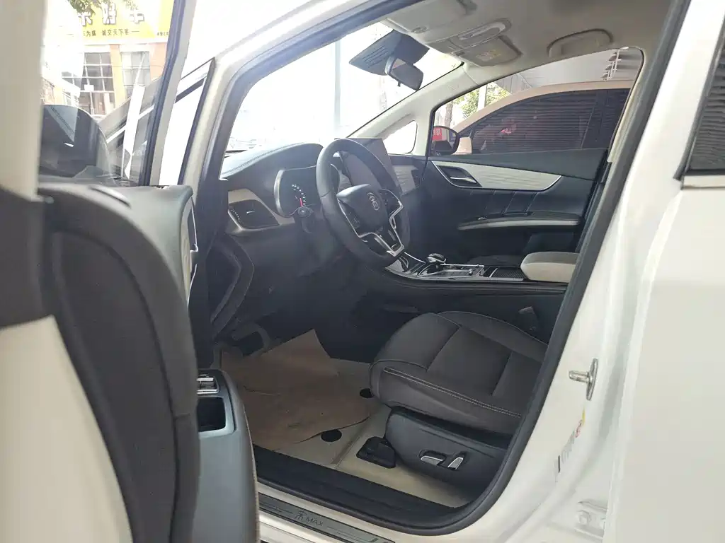 BYD MAX New Energy — миниатюра 5