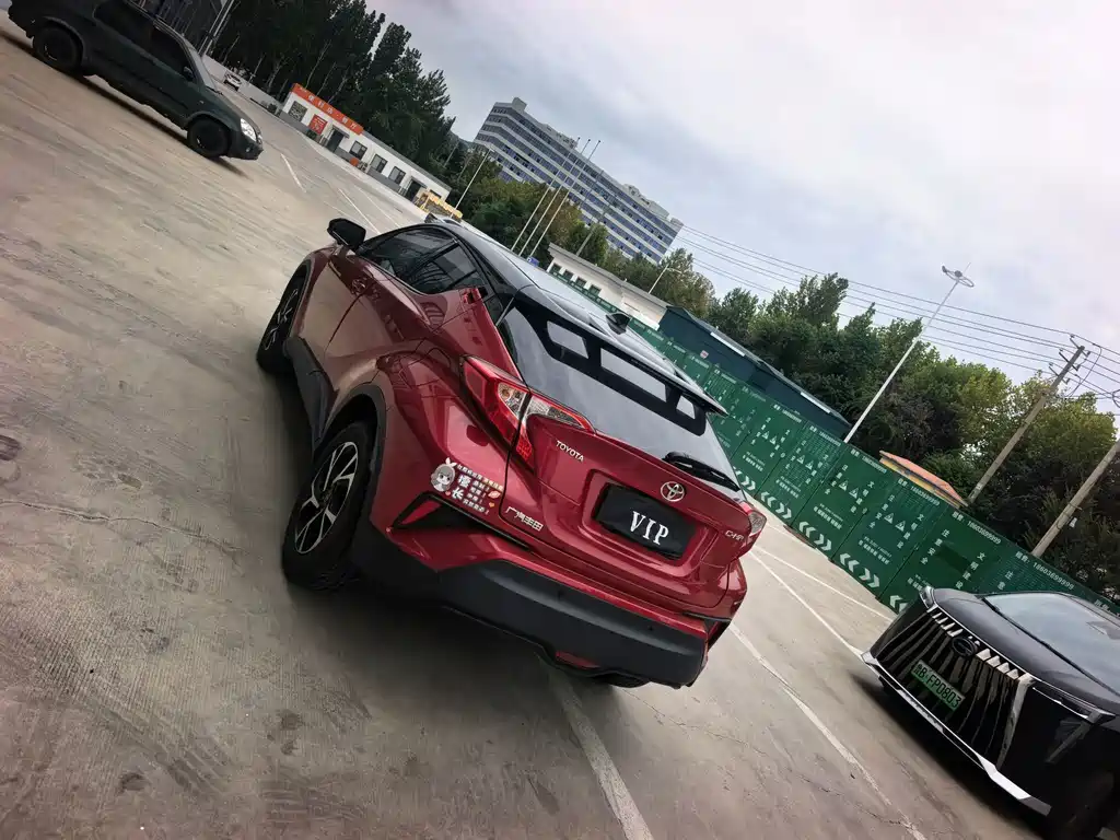 Toyota C-HR — миниатюра 10