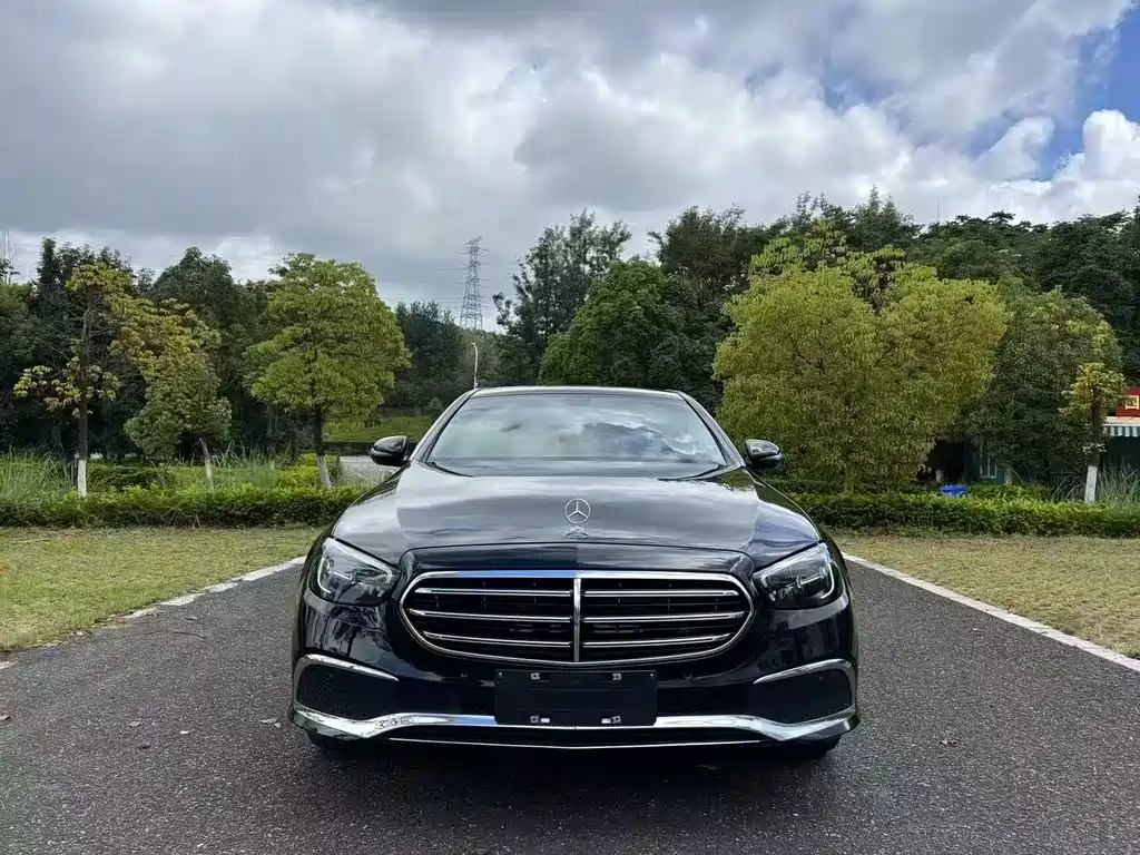 MERCEDES BENZ E CLASS