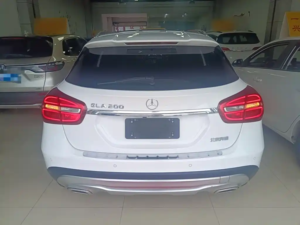 Mercedes-Benz GLA 2016 GLA 200 Fashion