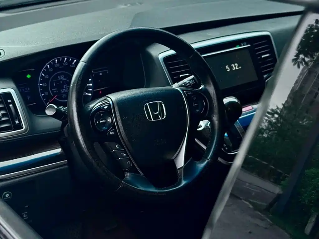 Honda Odyssey — миниатюра 8