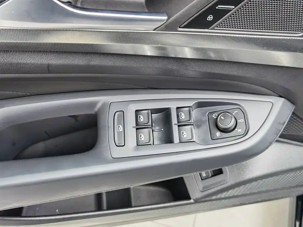 Volkswagen Passat 2024 330TSI Elite