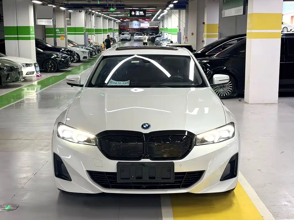 BMW i3 2022 eDrive 35 L
