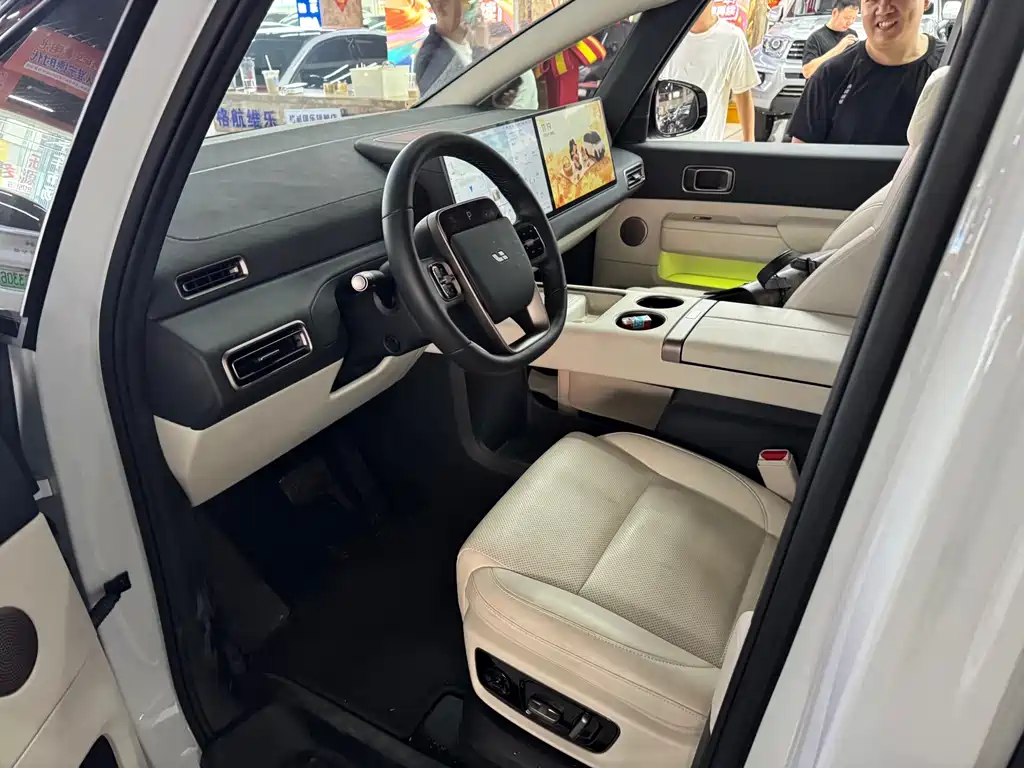 Li Auto Li MEGA — миниатюра 4