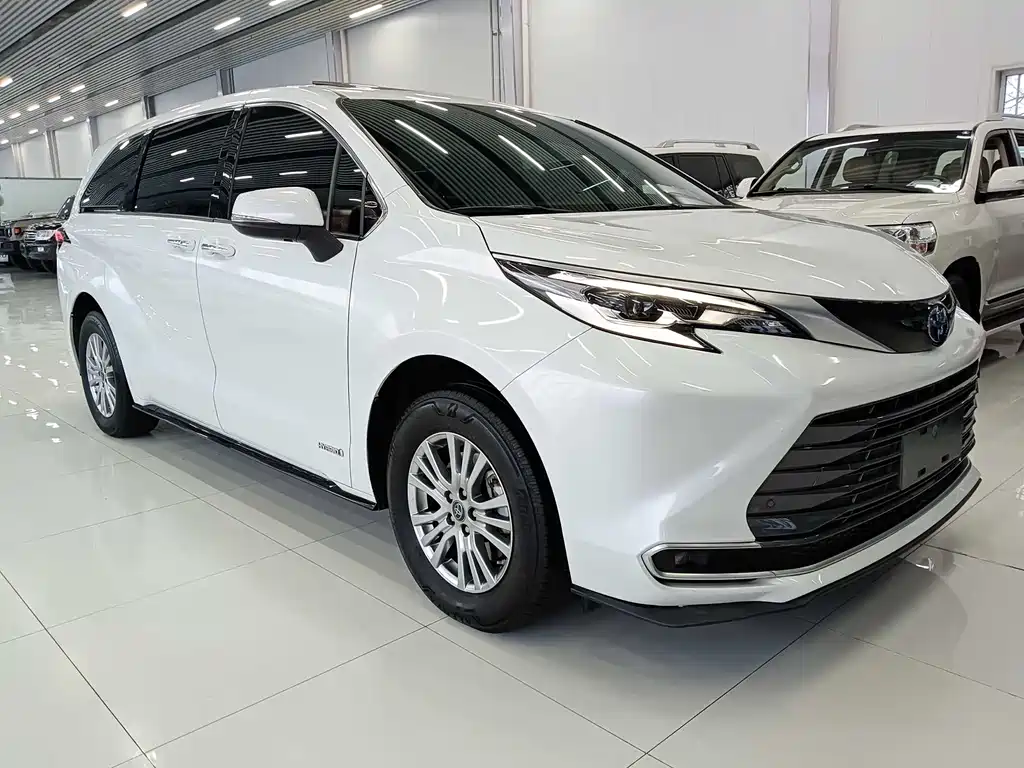 TOYOTA SIENNA