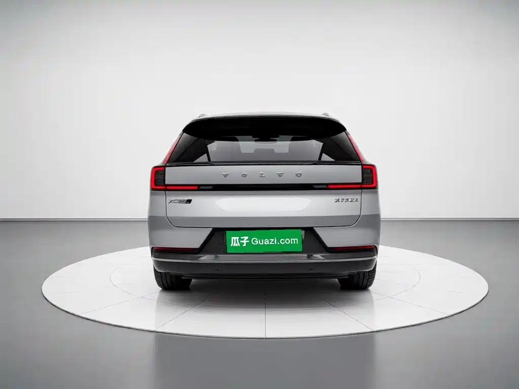 Volvo XC70 PHEV — миниатюра 5