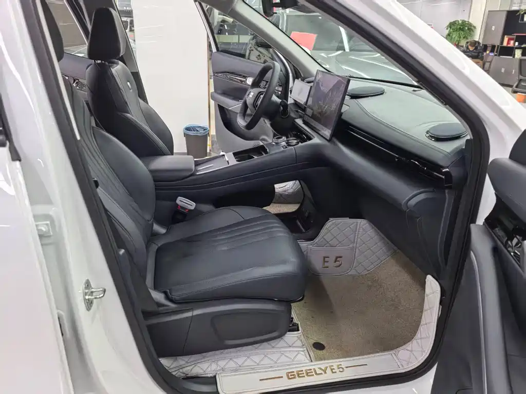 GEELY GALAXY GALAXY E5