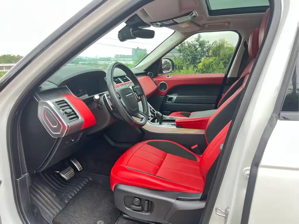 Land Rover Range Rover Sport 2020 3.0 L6 HSE DYNAMIC
