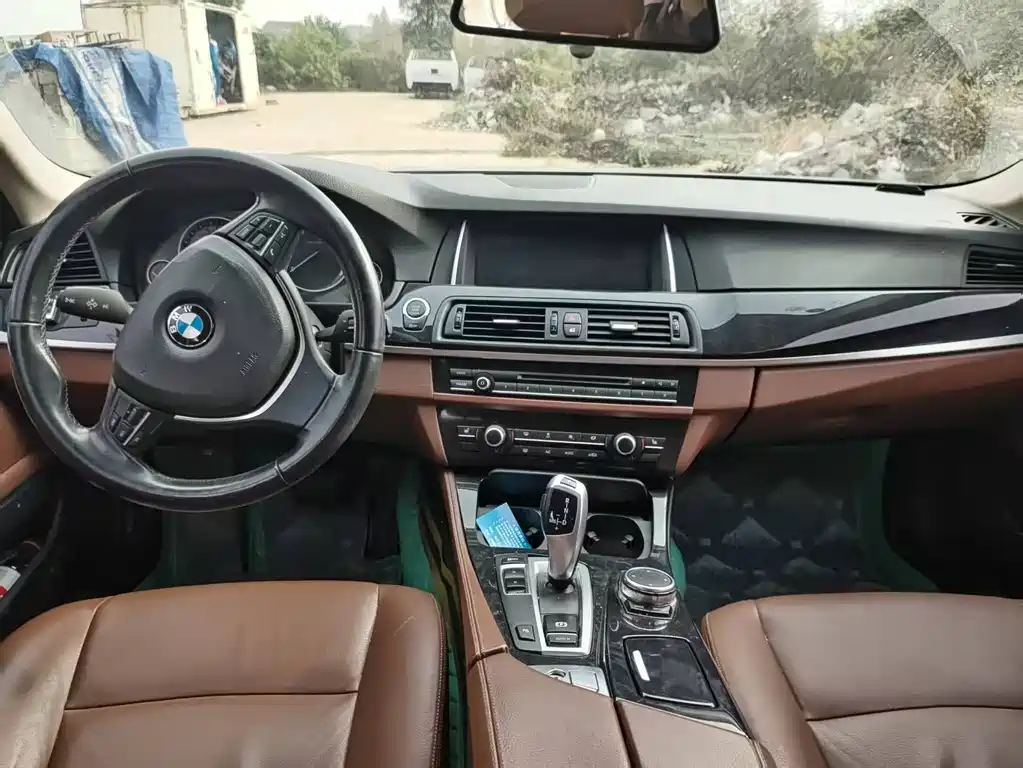 BMW 5 SERIES