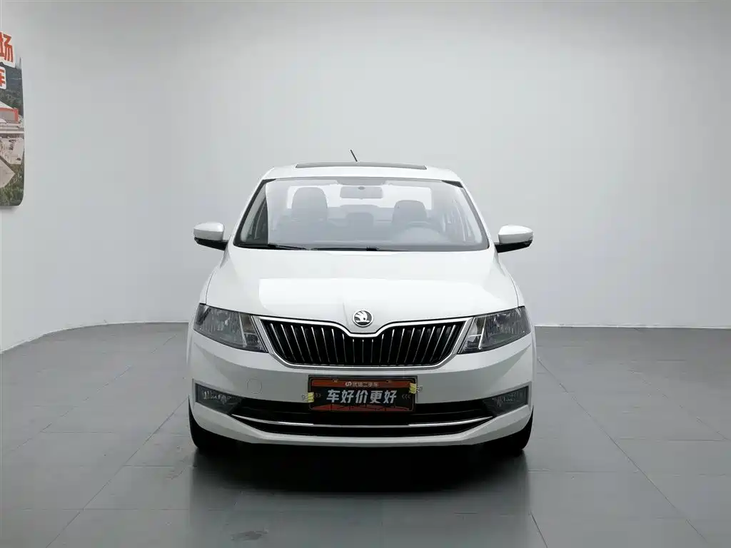 Skoda Rapid 2019 1.5L AT Comfort V