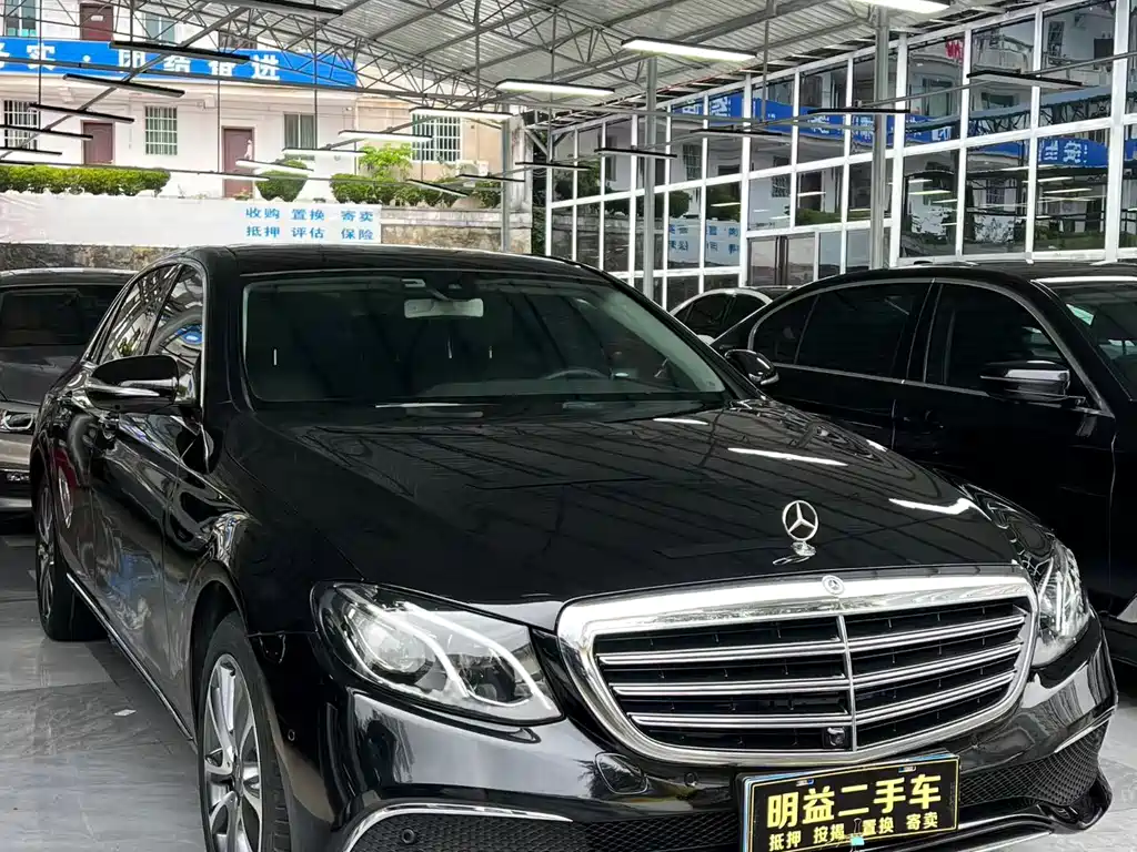 MERCEDES-BENZ E CLASS