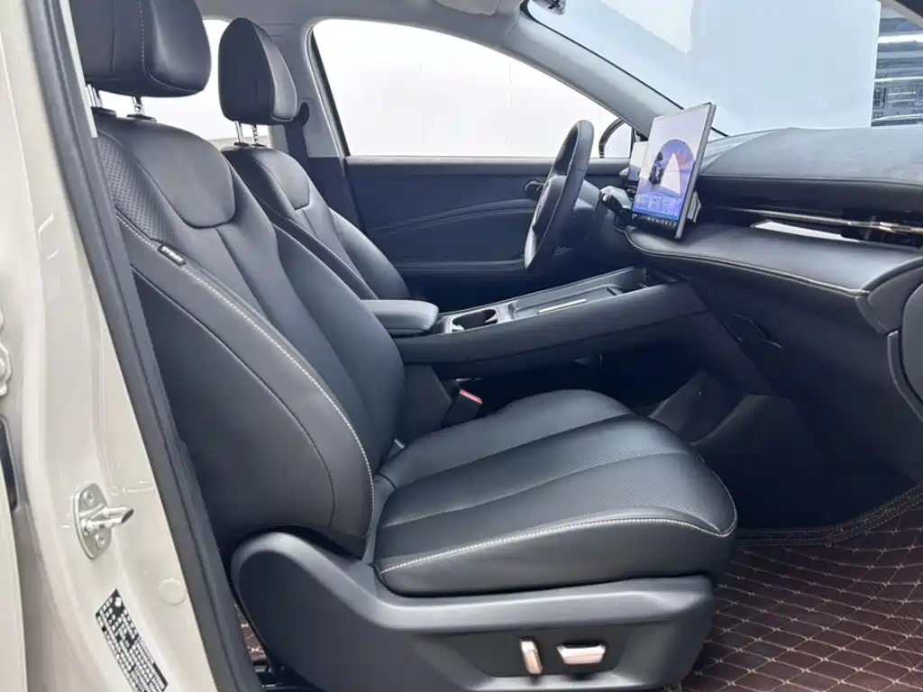 Baojun Yunhai — миниатюра 14