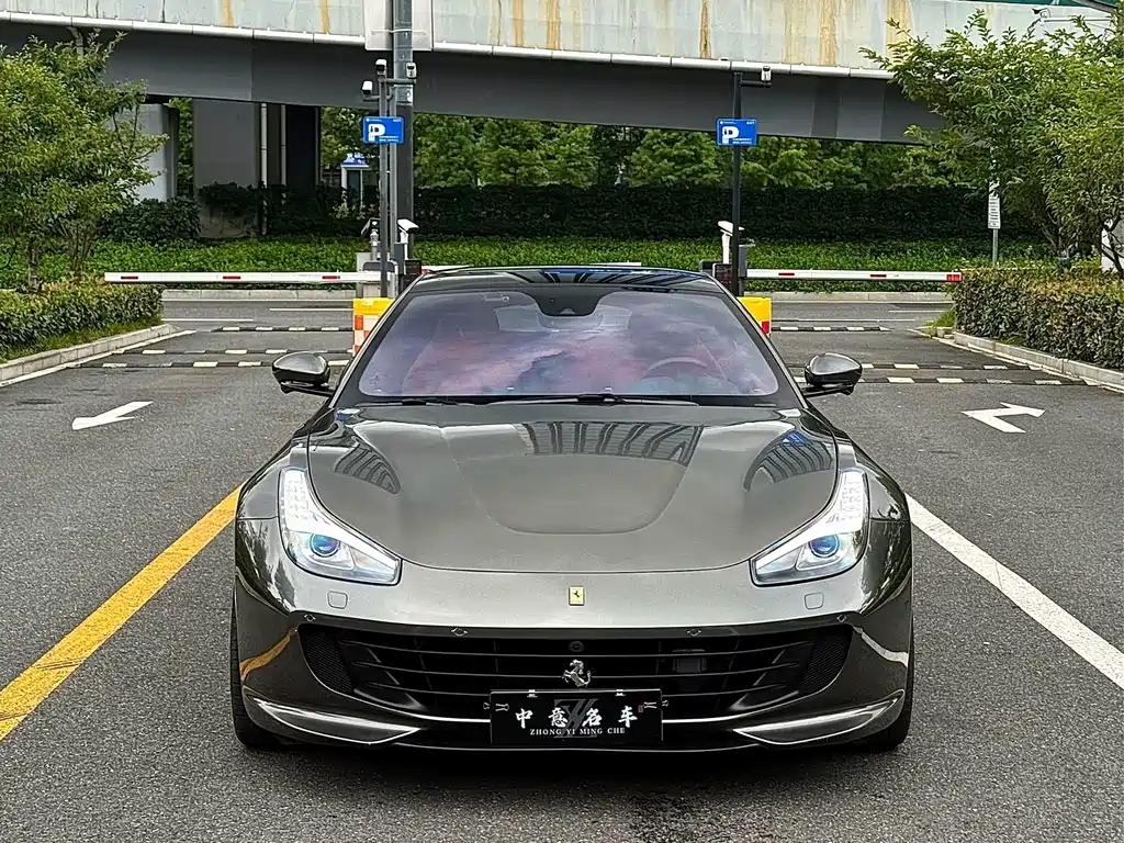 Ferrari GTC4Lusso — миниатюра 2