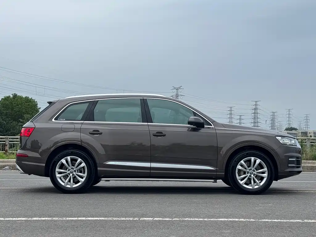 Audi Q7 2019 45 TFSI Comfort