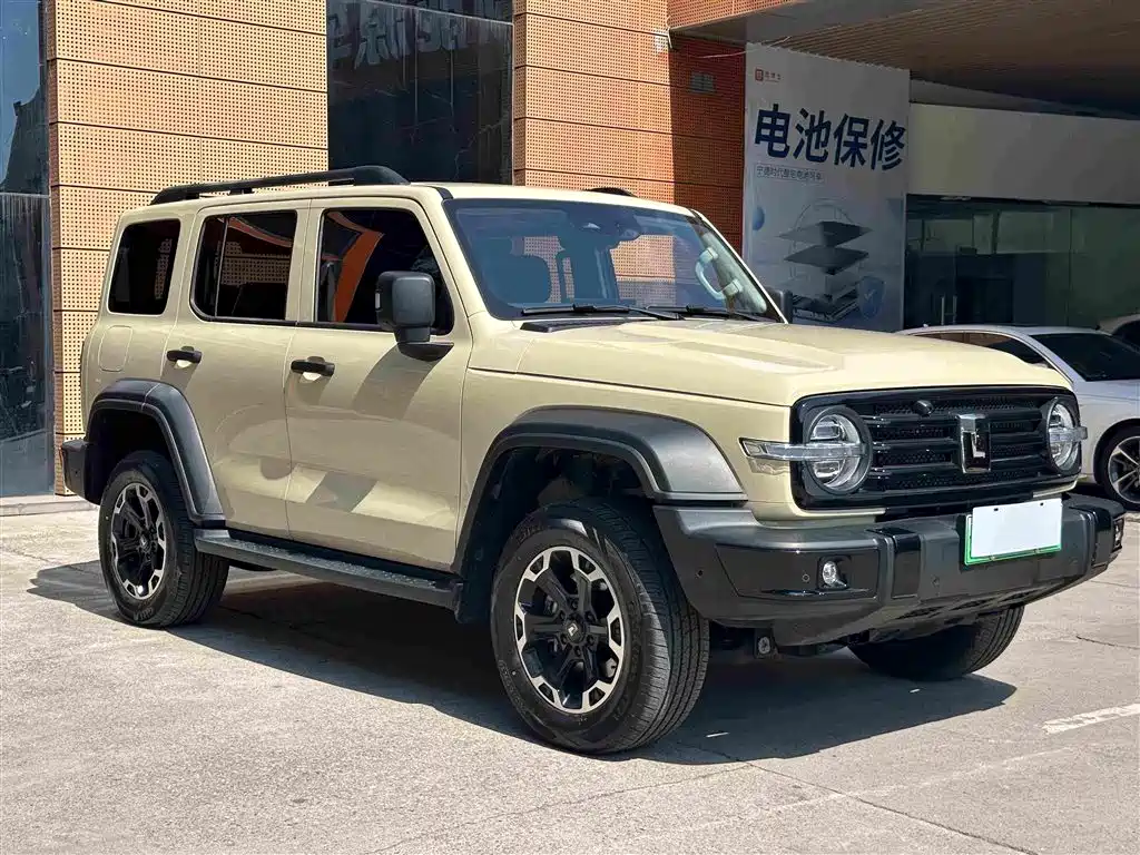 Tank 300 2025 Hi4-T 37.1kWh