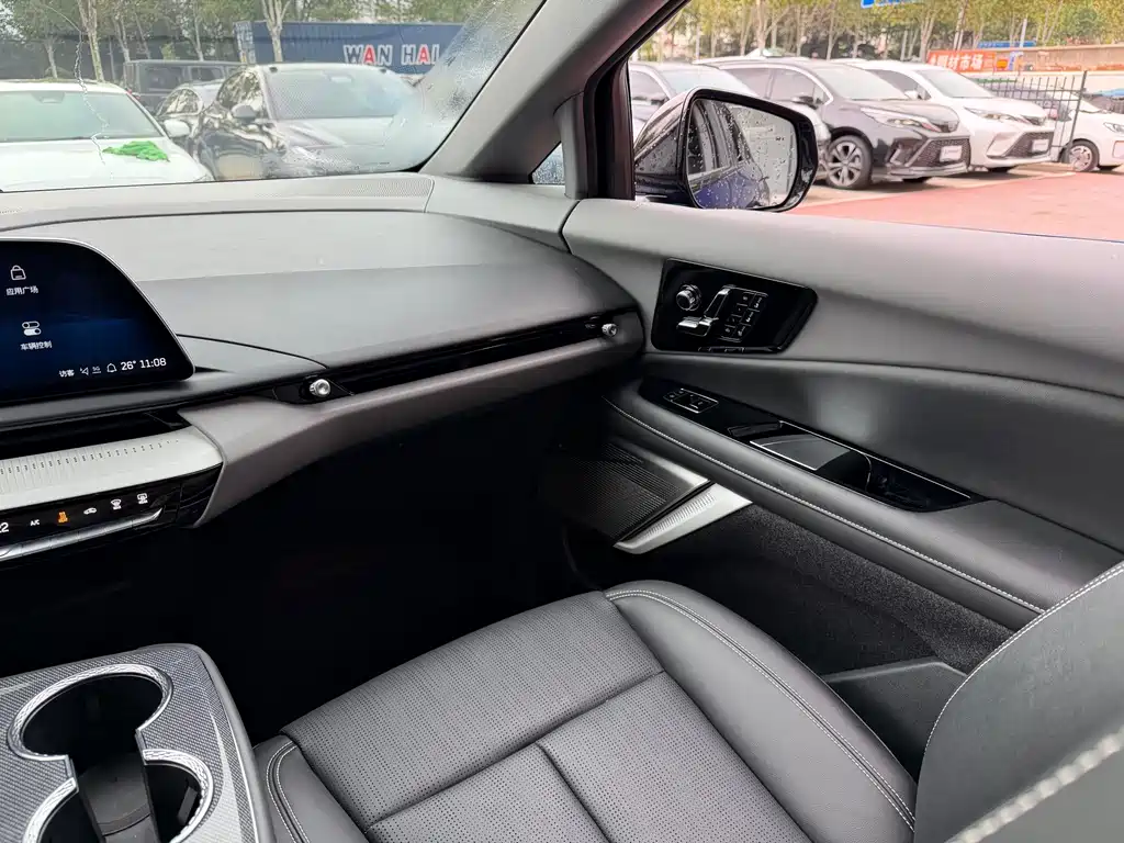Cadillac IQ — миниатюра 10