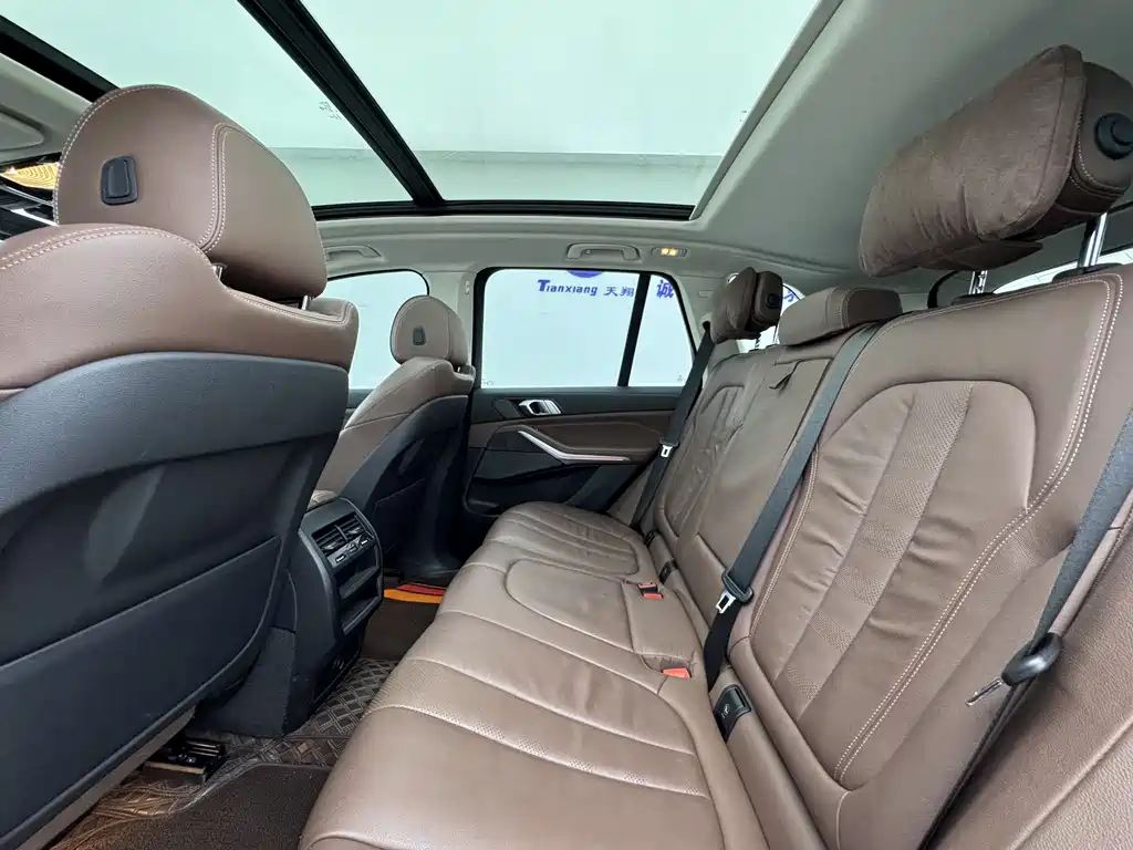 BMW X5 2021 xDrive40i M Sport