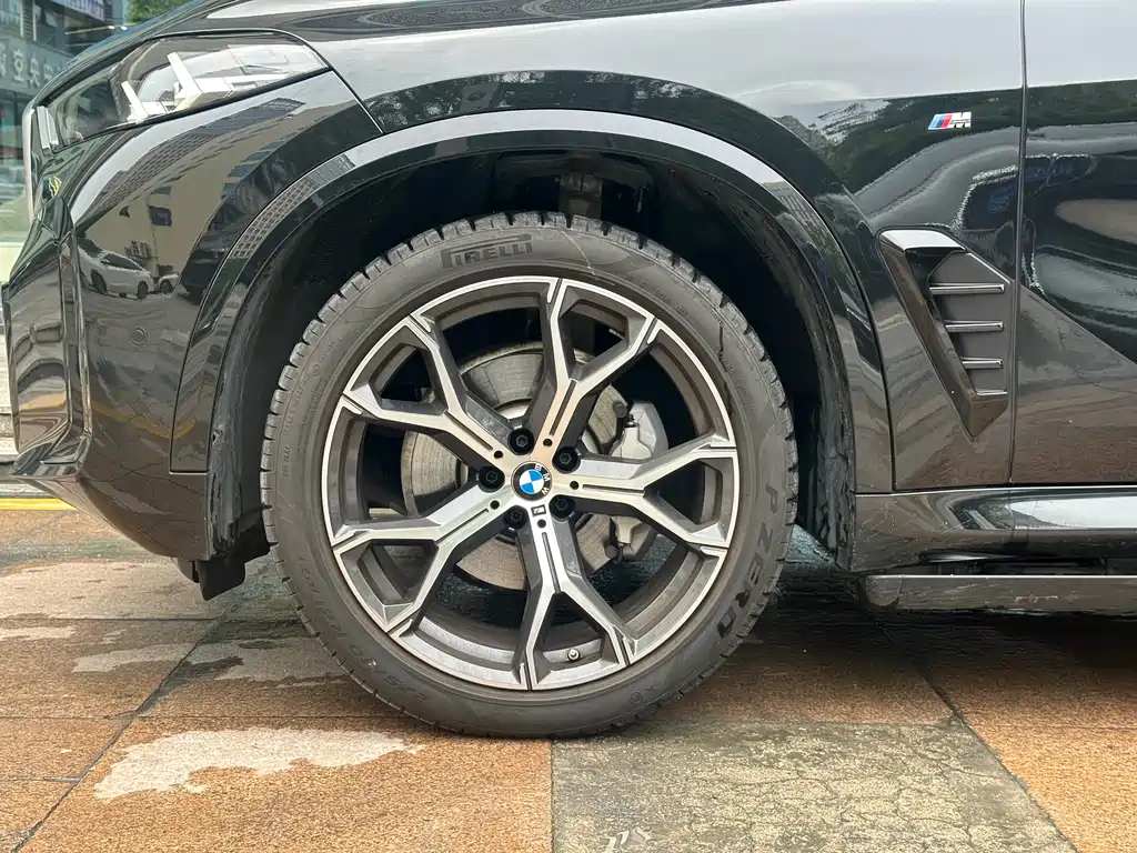 BMW X5 2023 xDrive 30Li Premium M Sport