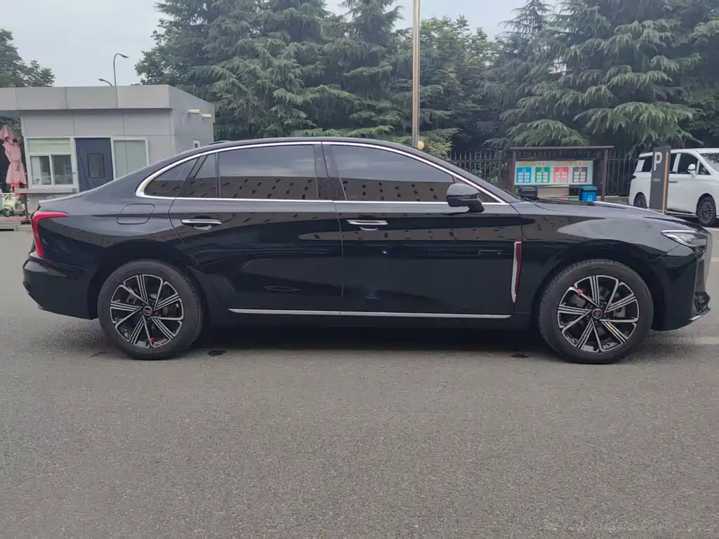Hongqi H5 PHEV 2025 130