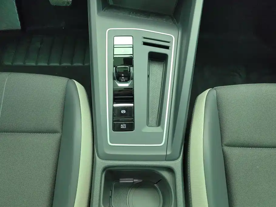Volkswagen Golf — миниатюра 16