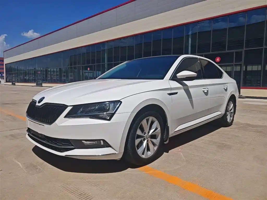 Купить Skoda Superb