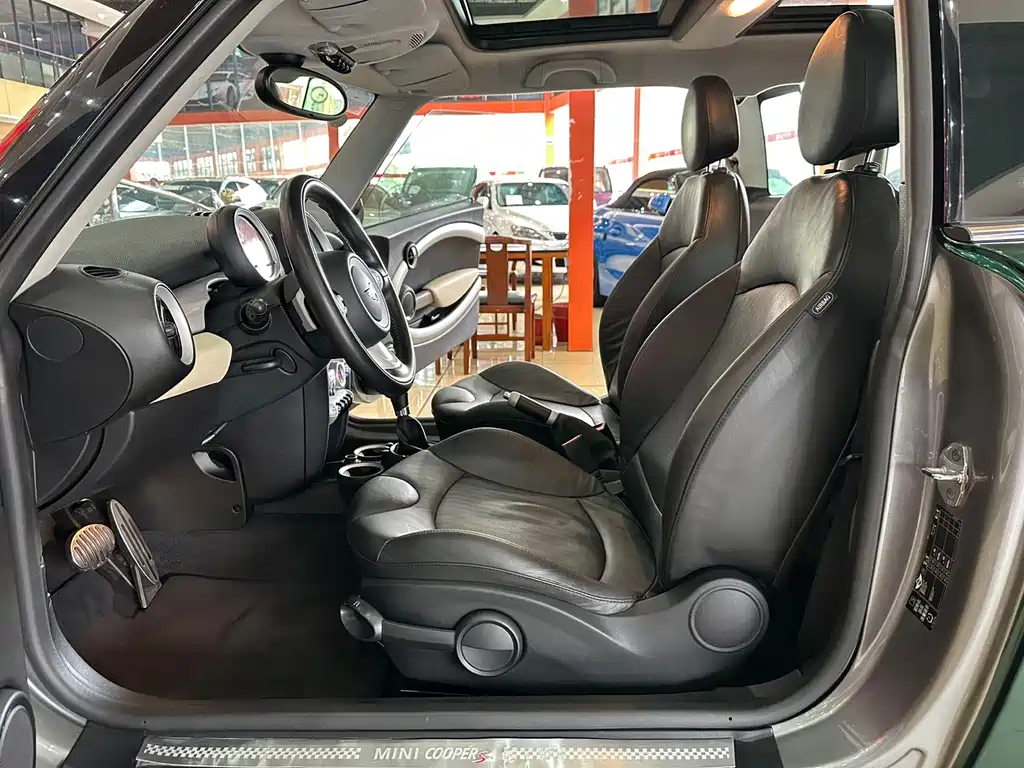 MINI Mini Clubman — миниатюра 9