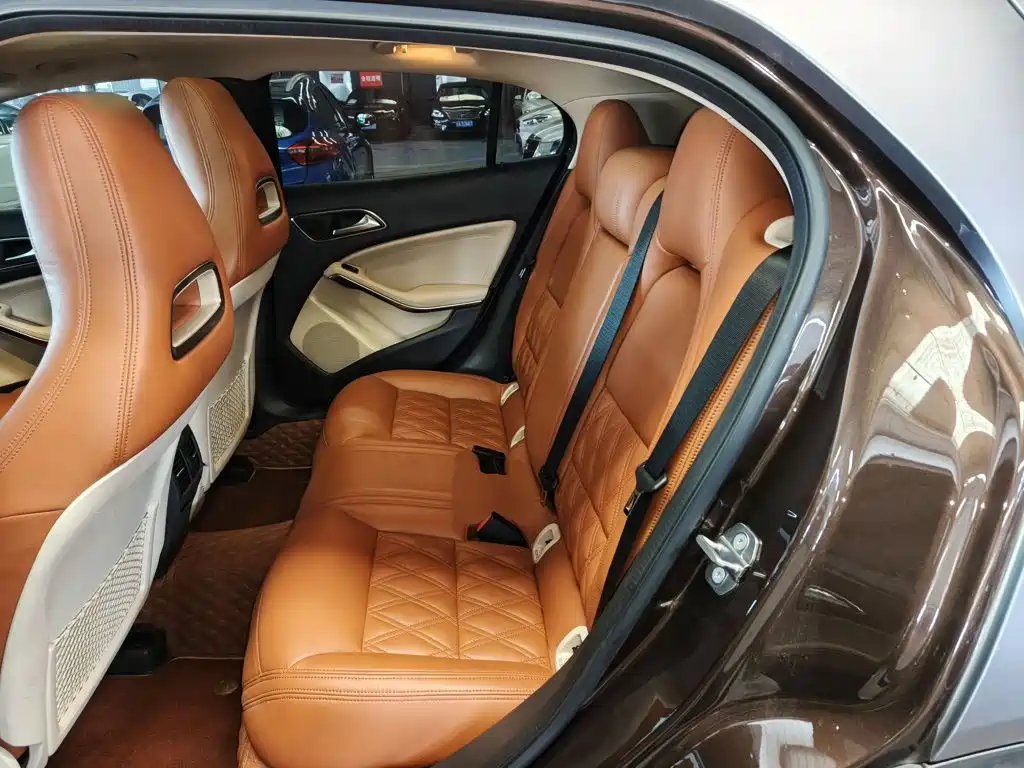 Mercedes-Benz GLA — миниатюра 17