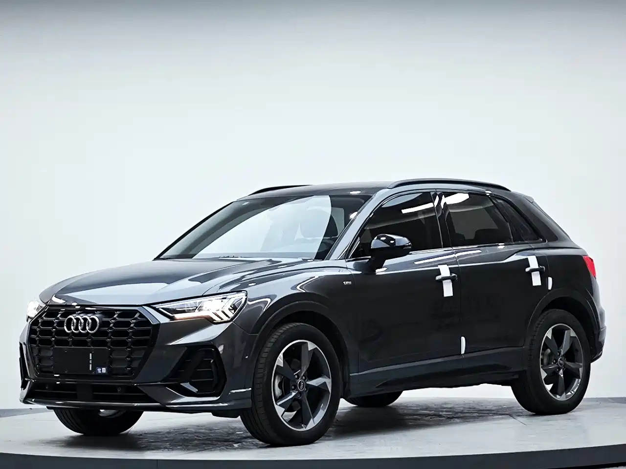 奥迪Q3 2023款 35 TFSI 时尚动感型（1.4T） 2023