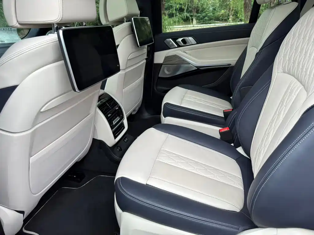 BMW X7 — миниатюра 8