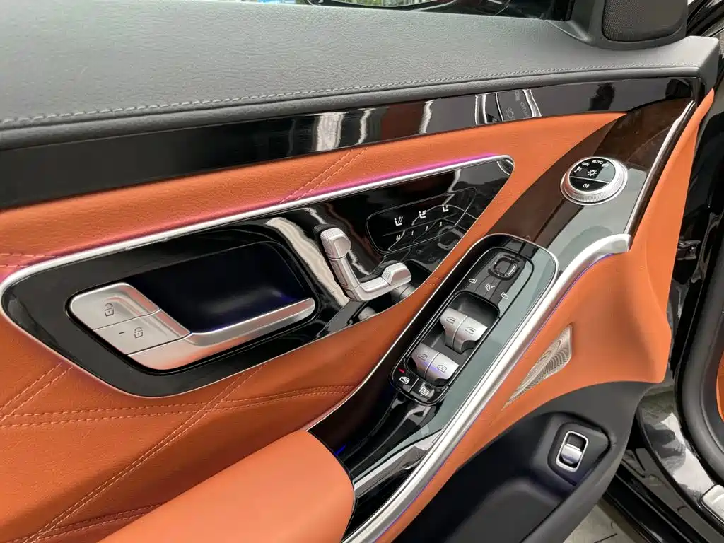 Mercedes-Benz S-Class — миниатюра 11