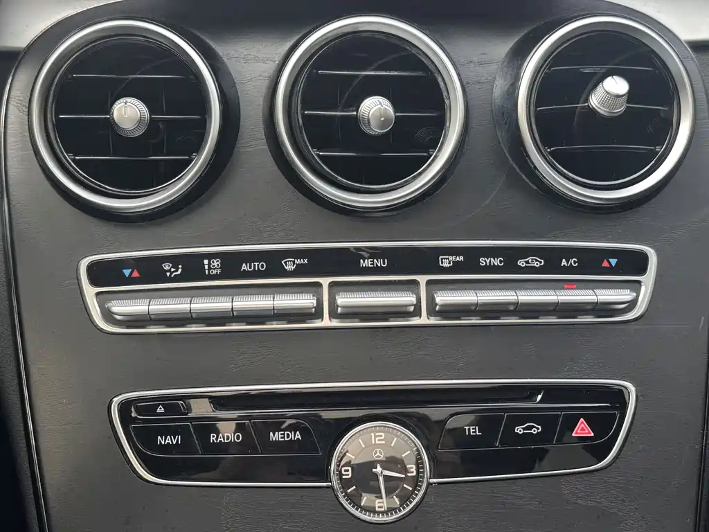 Mercedes-Benz C-Class — миниатюра 12